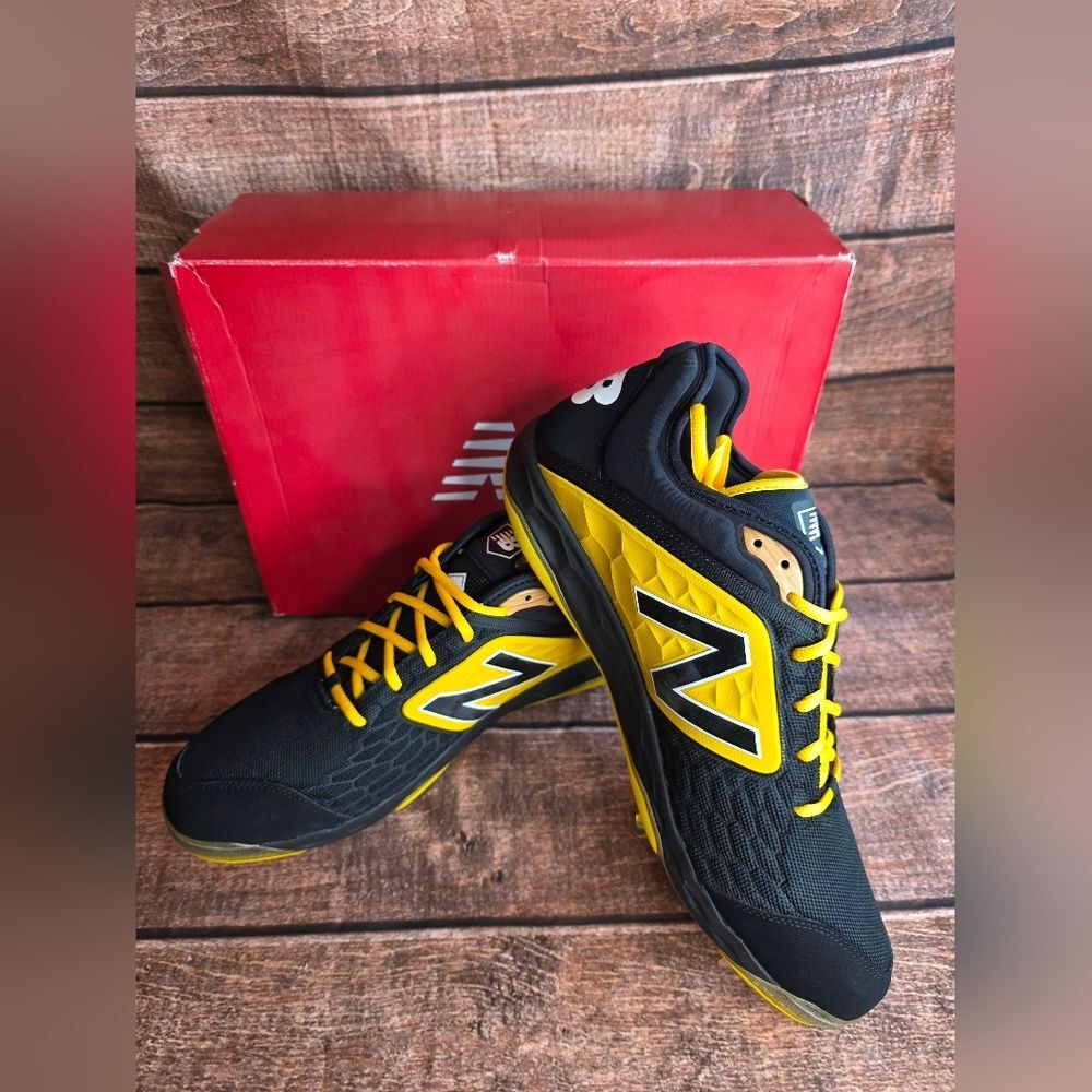 New Balance Men's 3000v4 Metal Baseball Cleats Size 16W Black/Yellow NIB